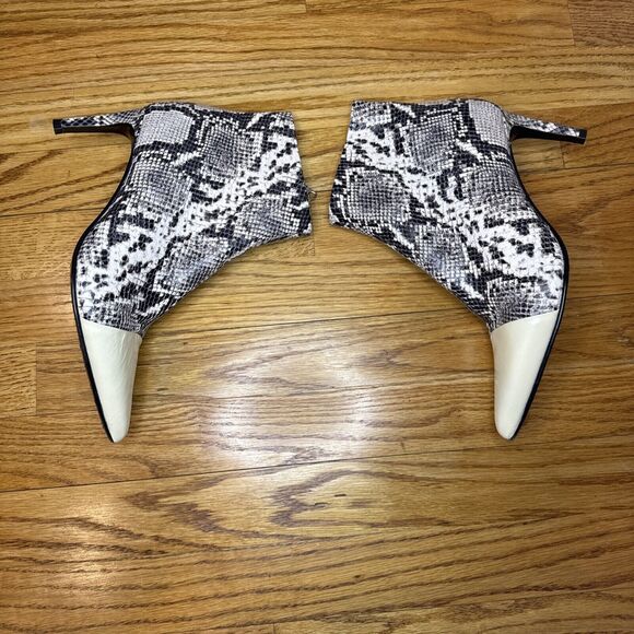RAG & BONE 39 Beha Black and White Snakeskin Stiletto Ankle Boots 9 - Picture 3 of 7